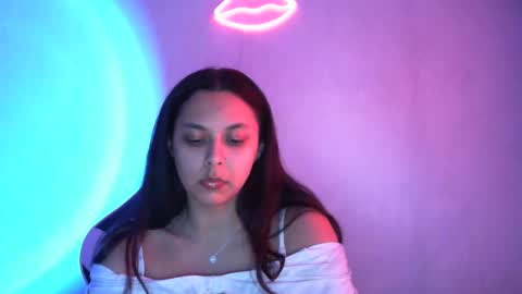 Snapshot of kiss_ameliaa chatting on February 19, 10:34 am kiss_ameliaa online show from February 19, 10:34 am