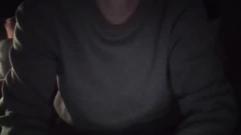 kissandtell1357 online show from December 15, 1:23 am