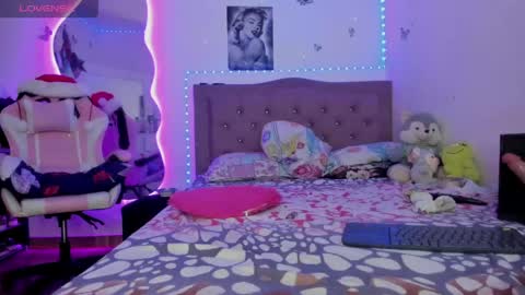 kisses_of_daniela online show from May 22, 4:08 am