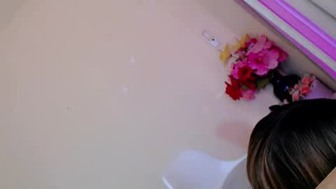 Saint Onicka online show from November 12, 6:27 am