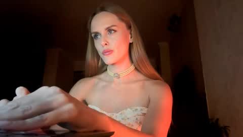 Snapshot of kissnova_ chatting on September 24, 5:41 pm Emma online show from September 24, 5:41 pm