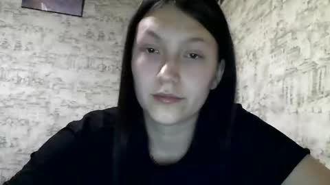 Snapshot of kiti_kitiss chatting on February 8, 4:04 pm kiti_kitiss online show from February 8, 4:04 pm