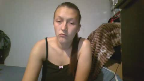 Snapshot of kiti_kitiss chatting on October 11, 3:59 pm kiti_kitiss online show from October 11, 3:59 pm