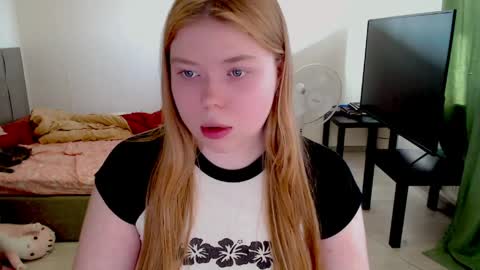 Jennyblonde and Emmabrunette online show from March 29, 11:45 am