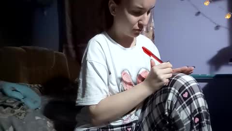 Kitti online show from December 5, 4:49 pm