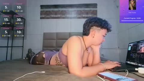 kitty_fitty29 online show from August 7, 6:50 pm