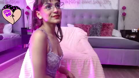 Snapshot of kitty_madness chatting on September 15, 2:07 pm KITTY online show from September 15, 2:07 pm