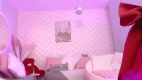 Snapshot of kitty_madness chatting on September 14, 1:45 pm KITTY online show from September 14, 1:45 pm