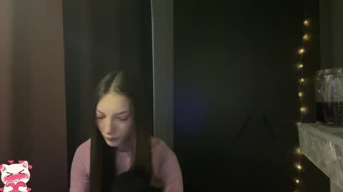 kitty_pussik online show from April 15, 9:15 pm