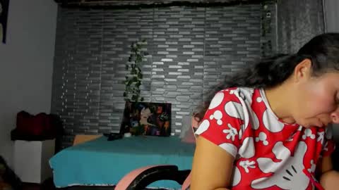 violet online show from December 21, 6:20 am