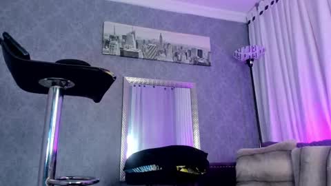 Snapshot of kitty_wichis chatting on February 26, 9:44 am Kendall Saray online show from February 26, 9:44 am
