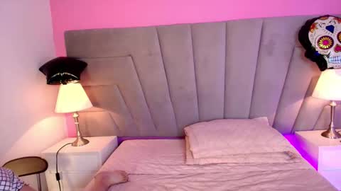 Kitty online show from October 24, 1:45 pm