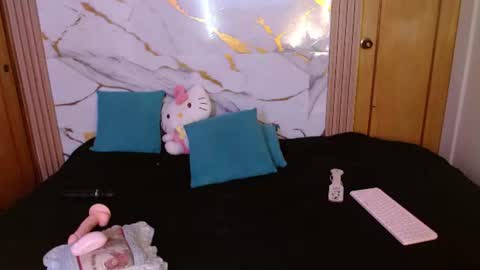 LAURA  help me reach 100likes online show from June 13, 4:50 pm