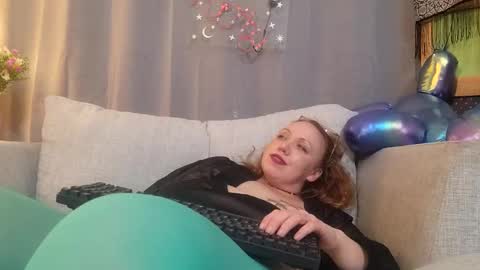 Snapshot of kittyfluf chatting on January 18, 5:26 pm KittyFluf online show from January 18, 5:26 pm