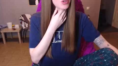 KittyloveMoon online show from April 9, 8:25 pm