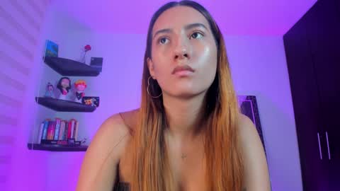 Snapshot of kittyrush_ chatting on October 10, 6:19 am kitty online show from October 10, 6:19 am