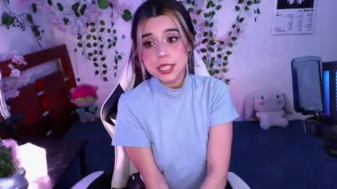 Kittyuwu  online show from April 23, 4:53 am