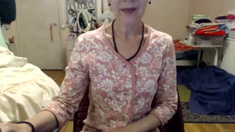 Snapshot of kiuminberry chatting on October 5, 5:53 pm KiuminBerry online show from October 5, 5:53 pm