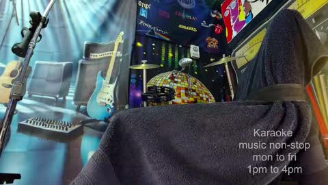 kiveuxmakeu online show from December 4, 6:51 pm