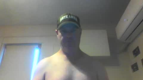 kiwiguy19773 online show from January 9, 6:38 am