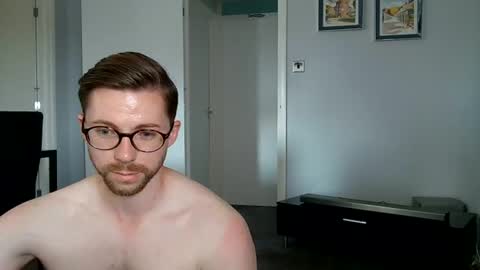 kkezzy online show from June 26, 3:28 pm