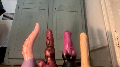 Snapshot of klamstrakur1 chatting on September 9, 12:16 pm klamstrakur1 online show from September 9, 12:16 pm