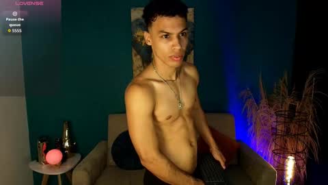 Snapshot of klaton__ chatting on October 12, 2:04 am klaton__ online show from October 12, 2:04 am
