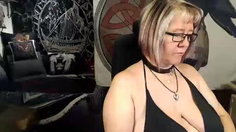 Michelle online show from September 29, 5:12 pm