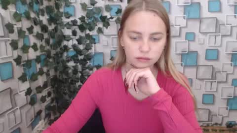 Snapshot of klerkarina chatting on October 5, 5:05 am klerkarina online show from October 5, 5:05 am
