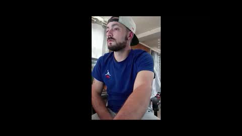 Snapshot of klou502 chatting on October 5, 5:53 pm LOUiViLAN online show from October 5, 5:53 pm
