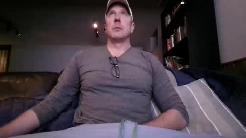 Knight3975 online show from March 6, 4:22 am