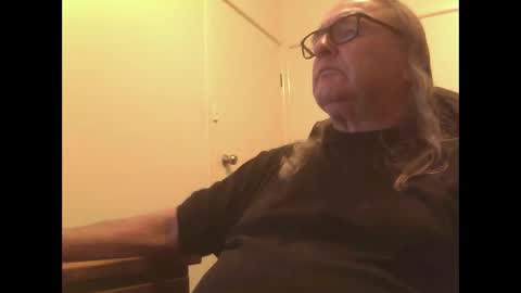 knobout online show from May 31, 9:08 am