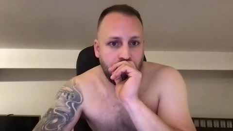 hugo online show from February 12, 9:22 pm