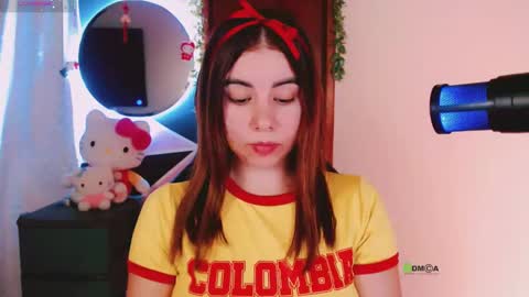 Snapshot of konygintonic chatting on September 10, 2:56 am YINI online show from September 10, 2:56 am