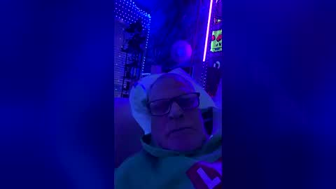 korysmith568 online show from June 29, 6:32 am
