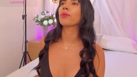 K O S M I C online show from March 1, 1:15 pm