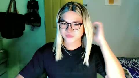 krezikeed online show from May 4, 7:37 am