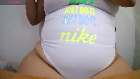 krissone online show from February 3, 10:25 pm