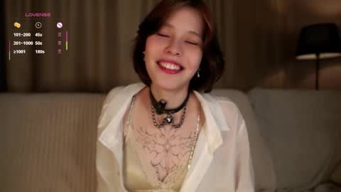 Snapshot of krissyhei chatting on September 30, 1:27 am Sarah online show from September 30, 1:27 am