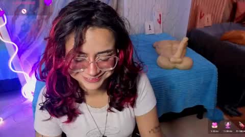 kristen_tay online show from May 7, 2:51 am