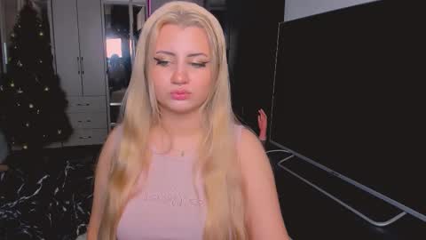 kristialsoopp online show from January 8, 4:51 am