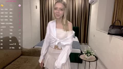 Alisa online show from April 5, 6:05 pm