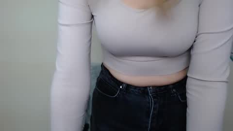 Snapshot of kristinahech_ chatting on October 8, 6:30 am Kristi online show from October 8, 6:30 am