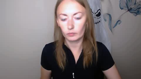 Snapshot of kristinahech_ chatting on October 9, 6:41 am Kristi online show from October 9, 6:41 am
