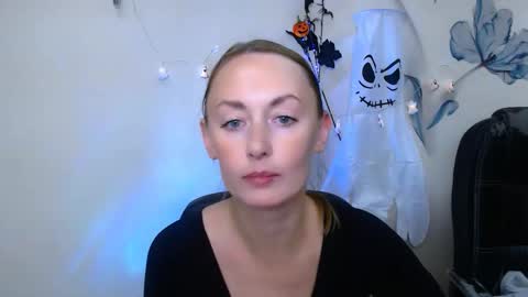 Snapshot of kristinahech_ chatting on October 13, 10:50 am Kristi online show from October 13, 10:50 am