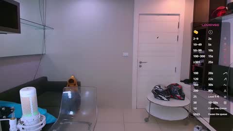 Snapshot of kristinaholland chatting on February 2, 7:57 pm kristina online show from February 2, 7:57 pm