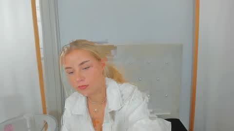 KristyFlowers online show from February 25, 6:23 pm