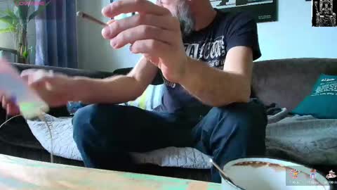 krummersaebel online show from February 26, 8:39 am