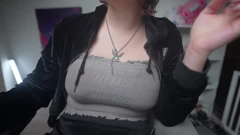 Krystal Syx online show from March 9, 3:01 am