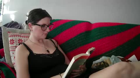 Snapshot of kunzitegoddess chatting on December 5, 10:06 pm Samantha online show from December 5, 10:06 pm